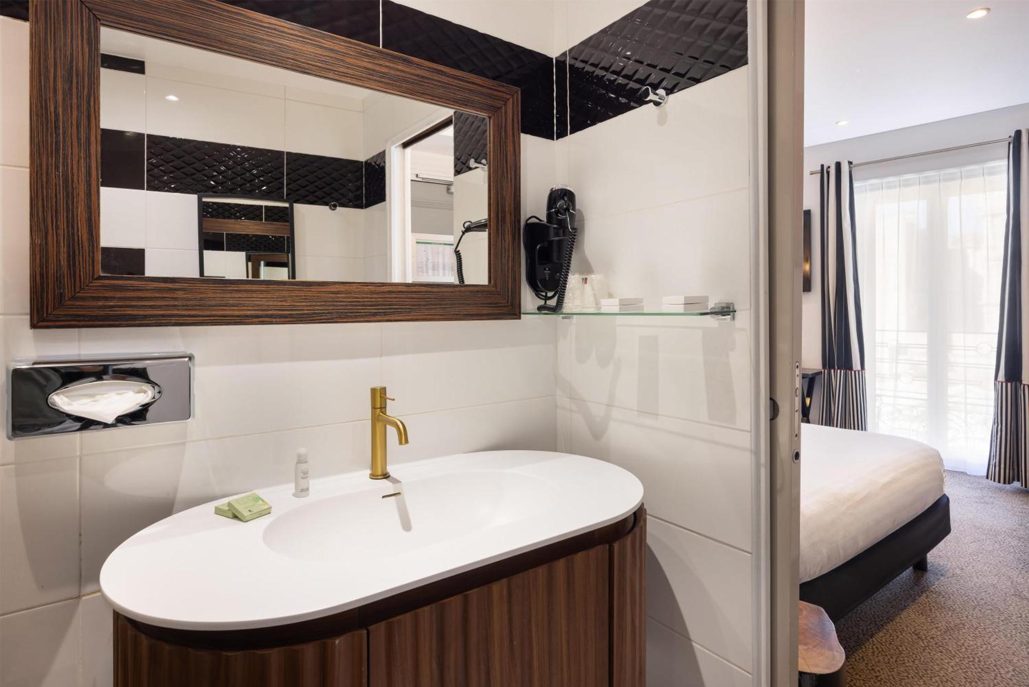 Prestige Room